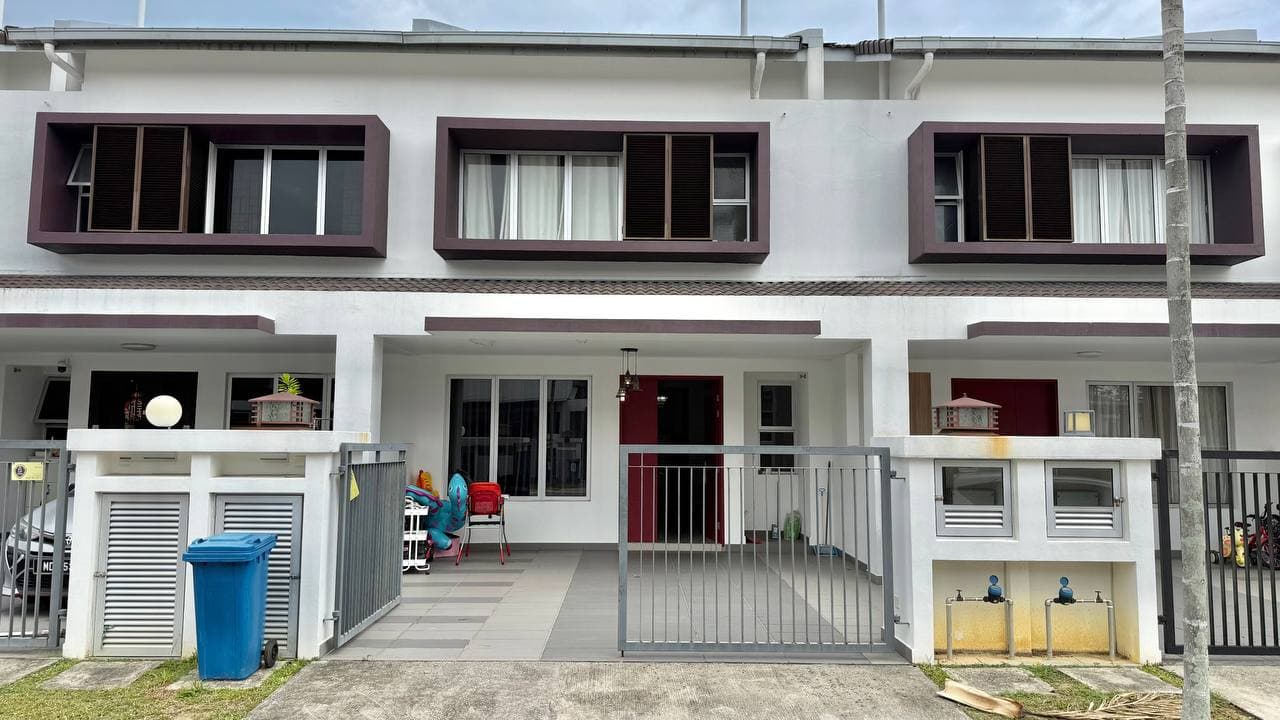 2 Storey Terrace Type Starling Bandar Rimbayu - Image 1