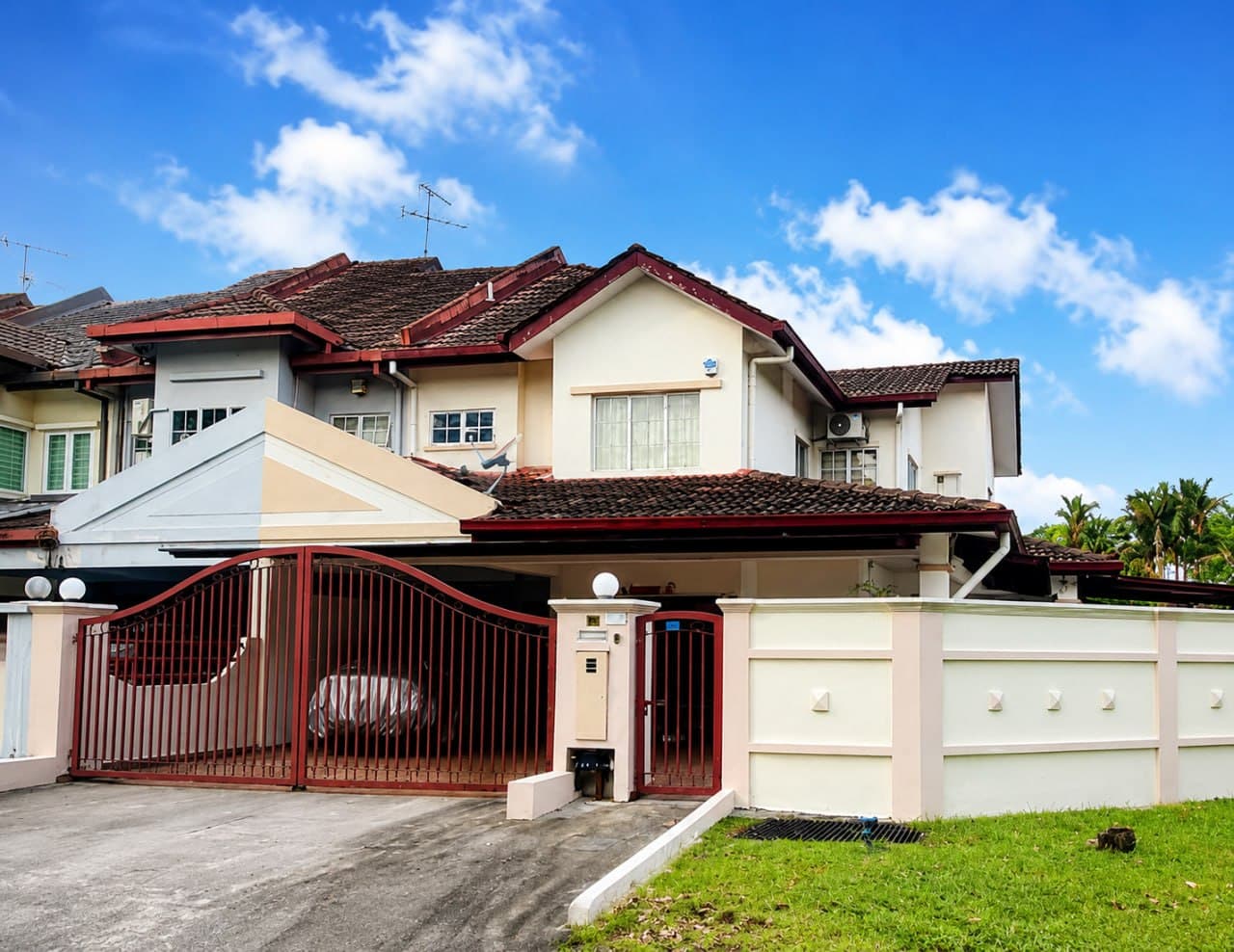 Double Storey Terraced House Corner Lot at Jalan Anggerik Aranda 31, Kota - Image 1