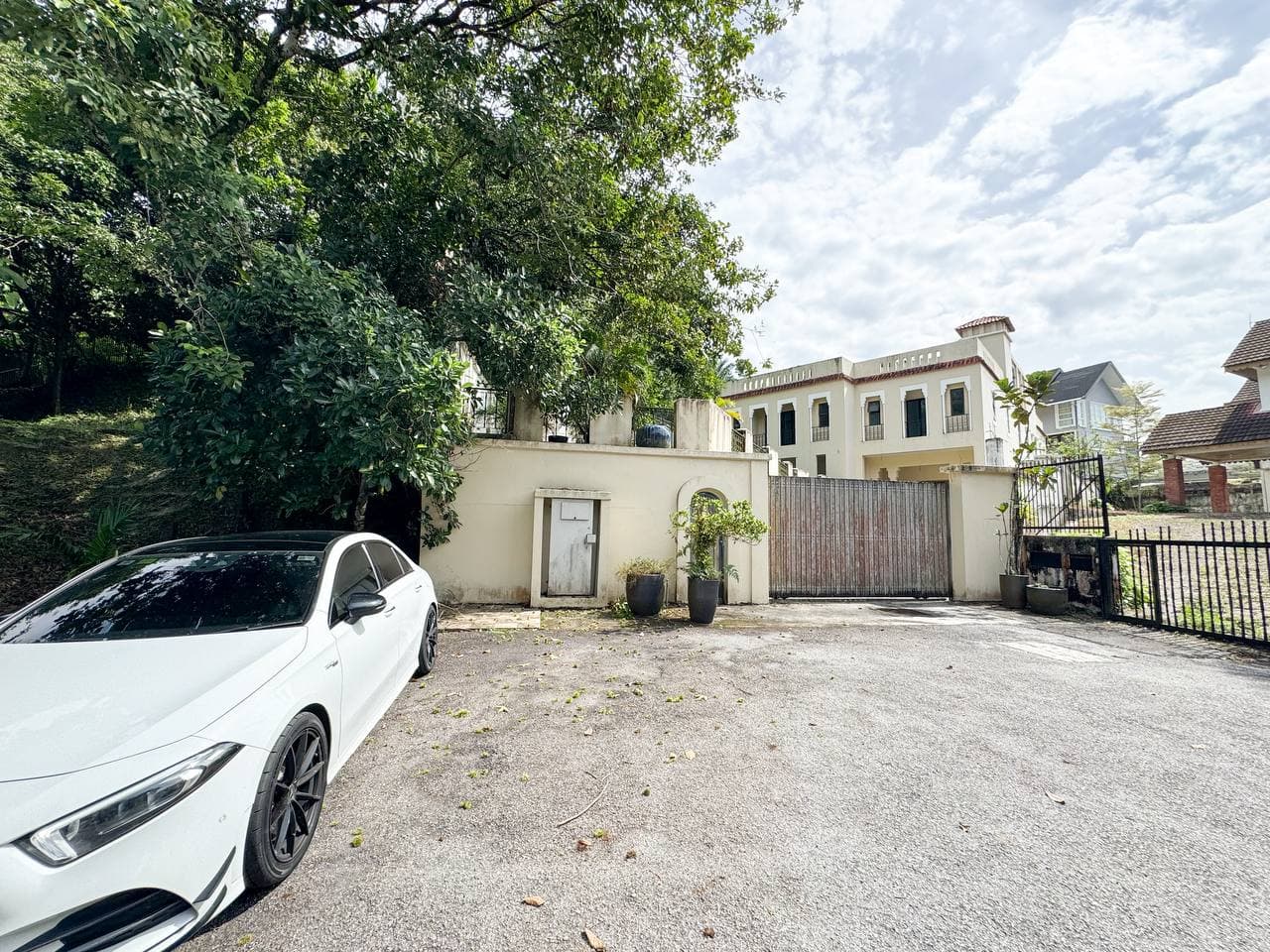 2 Storey Bungalow Taman TAR Tun Abdul Razak Ampang Selangor - Image 1