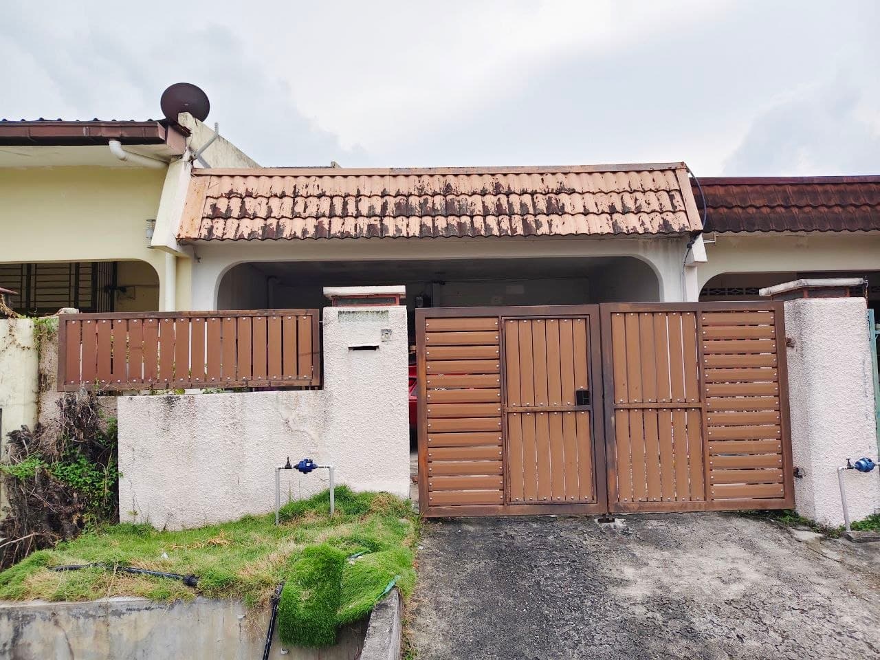 Single Storey Seksyen 51A, Petaling Jaya - Image 1