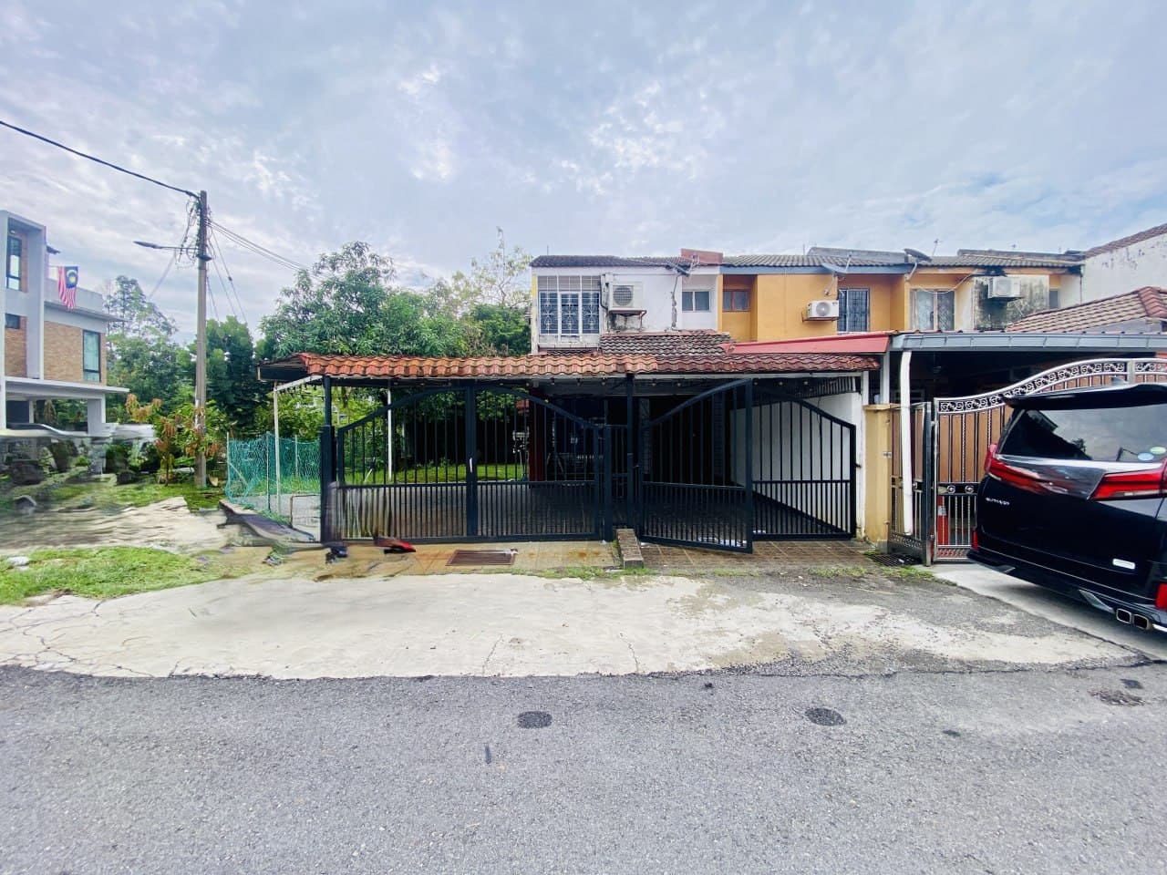Ampang Indah 2 Storey Terrace Corner - Image 1