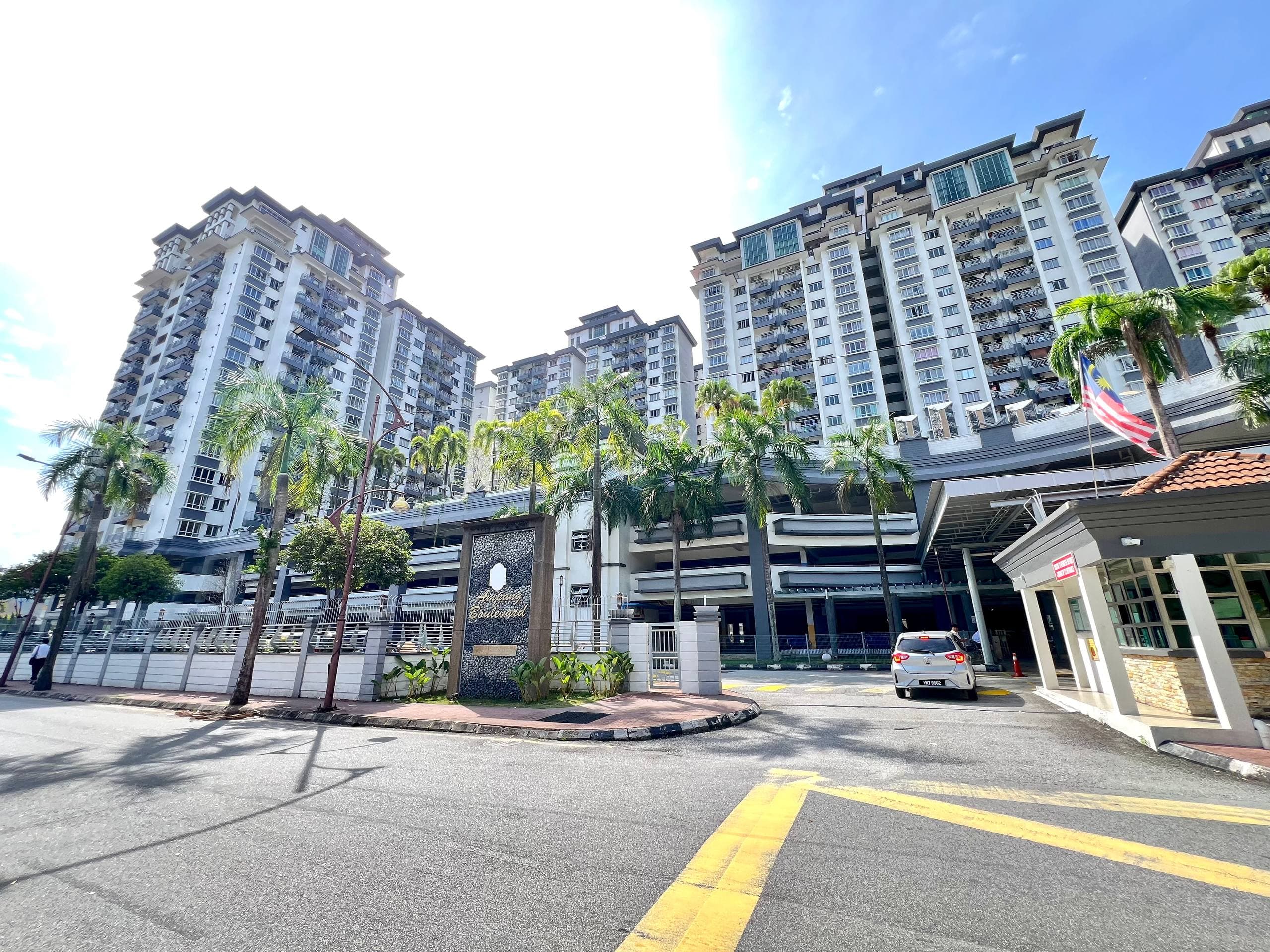 Well Condition Ampang Boulevard Condominium Ampang Selangor - Image 1